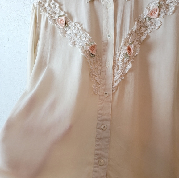 Vintage Cream Floral Lace 90s Rose Applique Long Sleeve Button Coquette Blouse - Picture 5 of 15